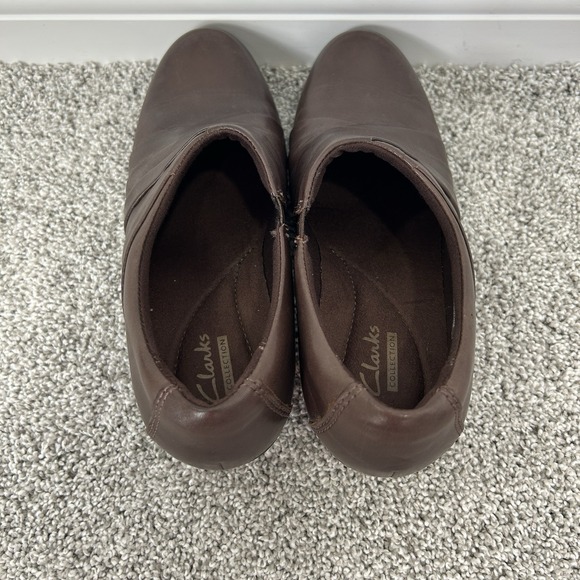 Clarks Collection Womens Brown Leather Ankle Boots Size 6.5 Block Heels Zip - Picture 7 of 8